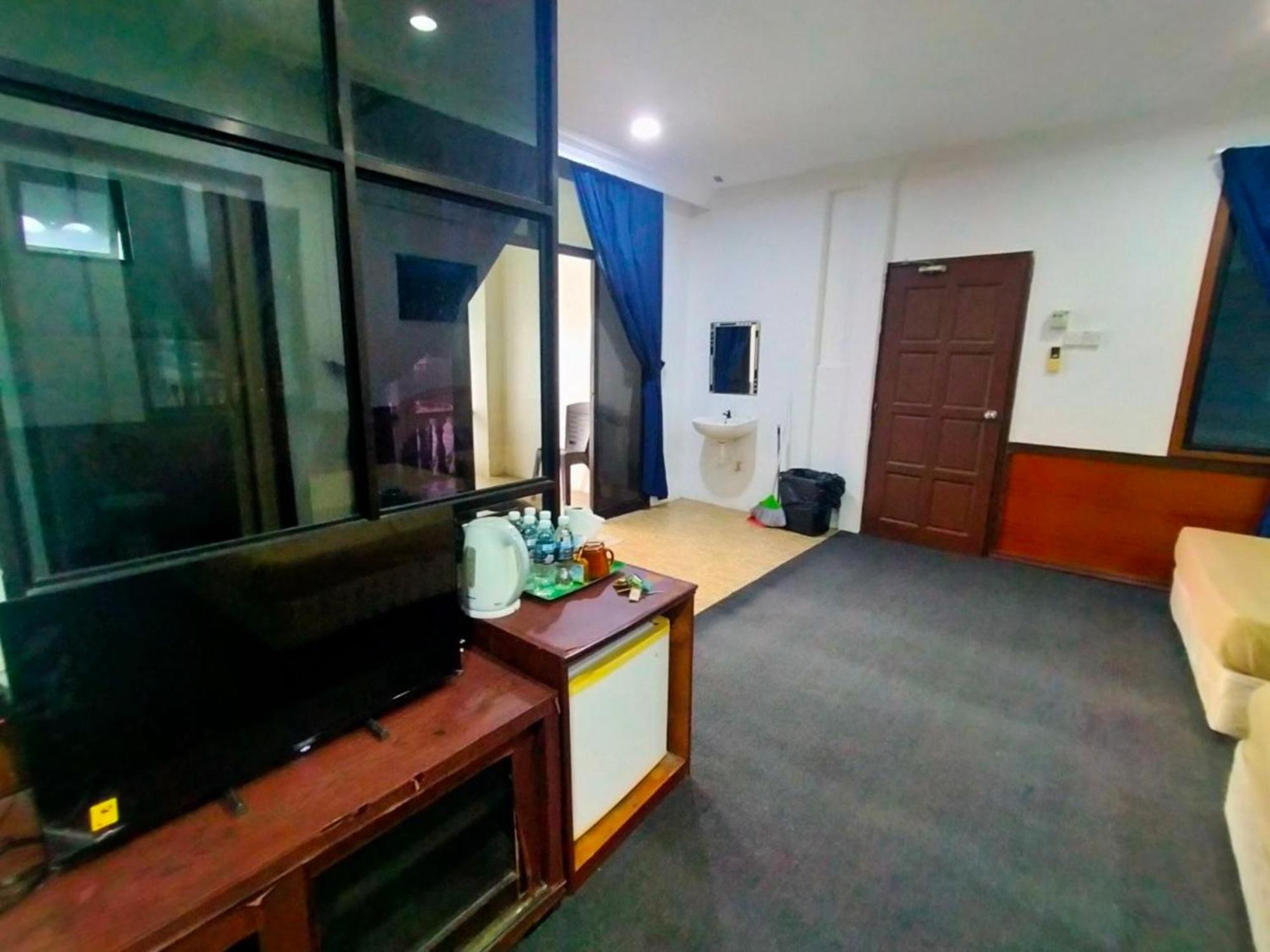 Capital O 91118 Chalet Seri Idaman Bayan Lepas Bagian luar foto